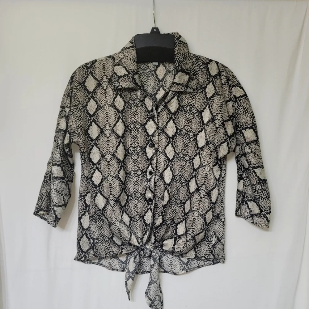 VERONICA M. Women's High-Low, Tie Front Blouse Size XS - Picture 1 of 5